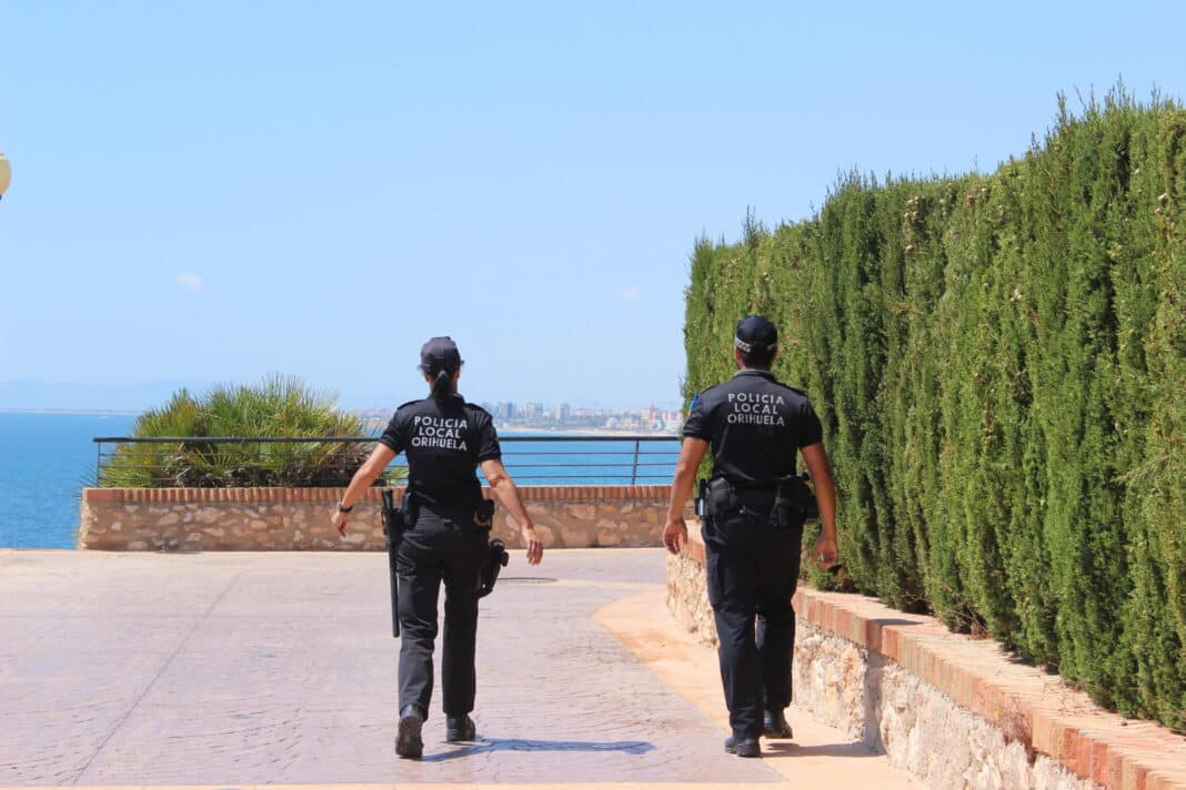 “We believe that the large size of Orihuela Costa, its population, and the scattered nature of its neighbourhoods justify a greater police presence than what currently exists.