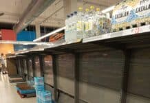 Ein Stromausfall löste in Spanien vage Angstzustände aus Der Wassergang in Consum, Los Altos