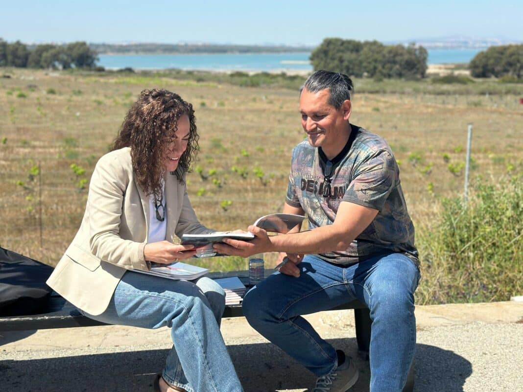 Die Buchvorstellung fand am 24. April in der Nähe des natürlichen Lebensraums dieser eleganten Vögel statt, im Waldhaus im Naturpark La Mata.