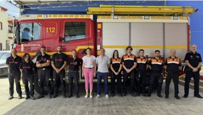 With the summer season just weeks away, the looming absence of fire services threatens both public safety and political stability in some of Alicante’s most populous tourist destinations.