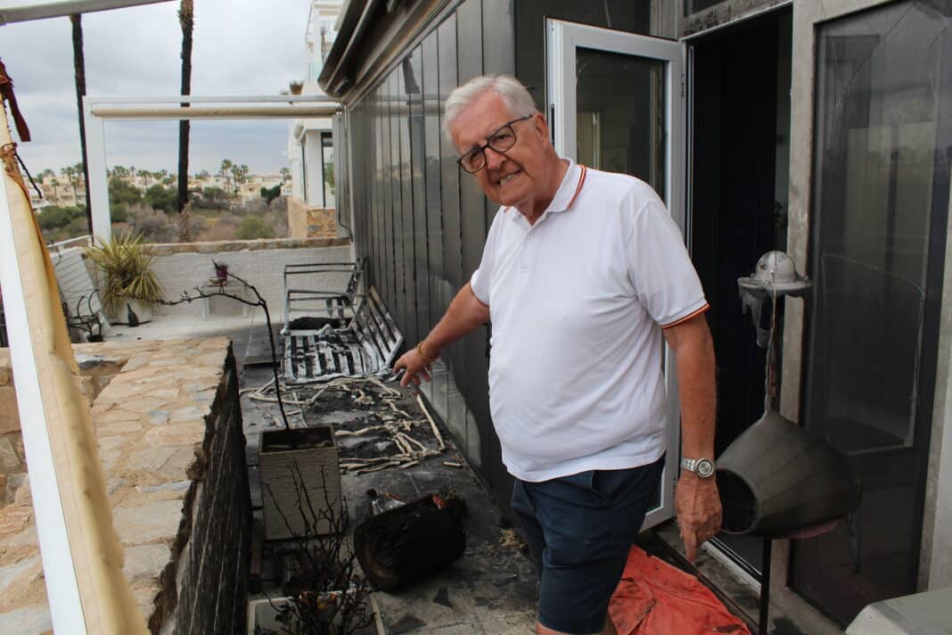 Rodney Mayes, President of the El Farallón urbanisation —the community hit hardest by the fire — said his property sustained damage exceeding €25,000.