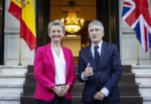 Spain and United Kingdom Ministers Urge British Residents to Obtain Foreigner’s Identity Card (TIE) Spain and the United Kingdom strongly advise British nationals living in Spain to apply for the Foreigner’s Identity Card (Tarjeta de Identidad de Extranjero, TIE)