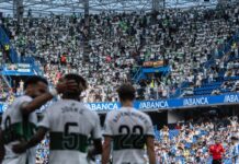 L'Elche CF conquista la promozione in Liga con una netta vittoria per 4-0 ad A Coruña L'Elche CF è tornato nel posto a cui appartiene: nell'élite del calcio spagnolo.