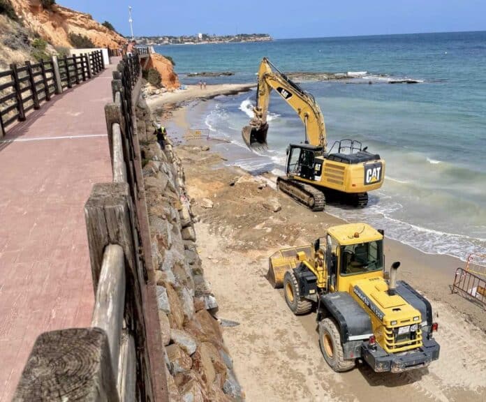 El trabajo de reparación comenzó el lunes 9 de junio y se completó el martes, restaurando la estructura a una condición segura y estable.