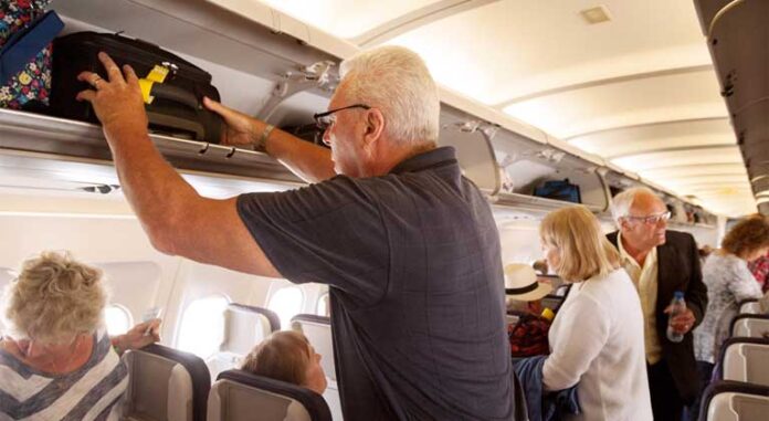 Un cambio importante en las reglas de viaje aéreo pronto podría simplificar una de las partes más frustrantes de volar: el equipaje de mano.