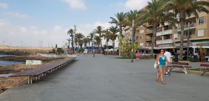 A shade plan isn’t just about planting trees. It’s about acknowledging the climate reality Torrevieja faces, and designing a city that keeps its people cool, safe, and healthy. Right now, that vision remains mostly in the shadows.