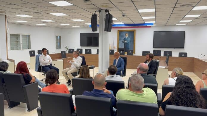 During the meeting, key current and future needs of Torrevieja's educational community were discussed.