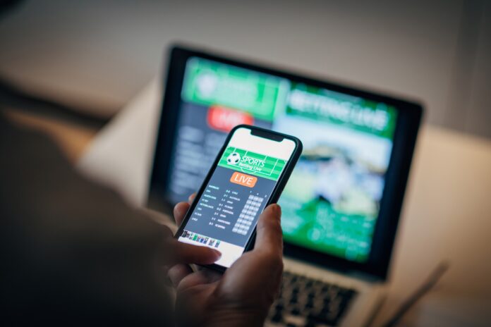 The Harm Reduction Journal has published a new study showing that the number of accounts created for online gambling in Spain has significantly decreased.