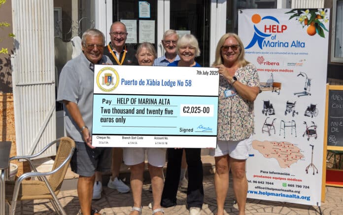 Puerto de Xàbia losje nr. 58 har gitt en donasjon på €2,025 XNUMX til Help of Marina Alta, noe som forsterker frimurernes langvarige engasjement for veldedig arbeid.