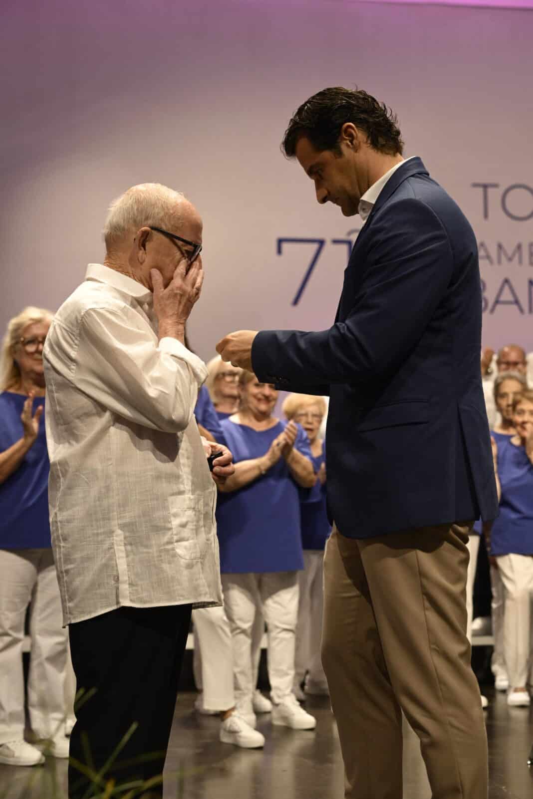 Festivalens organisasjonskomité tildelte det prestisjetunge Golden Shield til José María Alcañiz Baeza