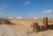 Torrevieja lanserer prosjekter til 15 millioner euro for å modernisere havnen Torrevieja bystyre har godkjent anbudsutsettelsen av to store prosjekter, verdt nesten 15 millioner euro, som har som mål å forbedre havnens infrastruktur, bærekraft og attraktivitet.