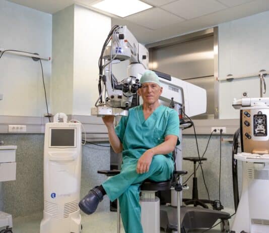 Nowe badanie potwierdza bezpieczeństwo zmiany koloru oczu ze względów estetycznych Keratopigmentacja to nowatorska technika, która była szeroko badana i analizowana przez zespół dr Alió, zanim została wprowadzona do praktyki klinicznej.