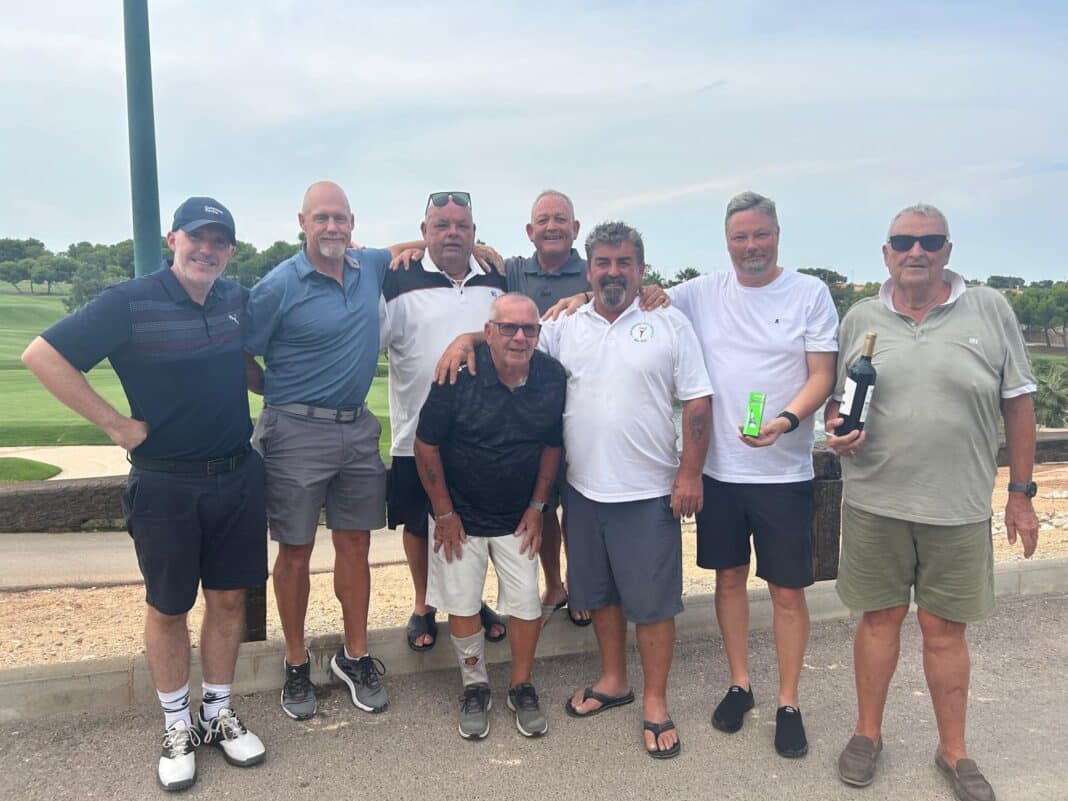 36 golfspillere var der tidlig ute, bestående av 29 medlemmer og 7 gjester, for en hyggelig og varm start. Spilletempoet var bra, og det ble registrert noen flotte score.