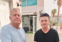 Golfers van San Miguel trotseren de Vistabella Calima De vereniging heeft een donatie van € 500 gedaan aan Darren Jones "Darren the Barber" uit Quesada (hieronder afgebeeld), de vader van Marcos Jones, die onlangs een vreselijk auto-ongeluk heeft gehad, waarbij hij levensveranderende verwondingen heeft opgelopen.