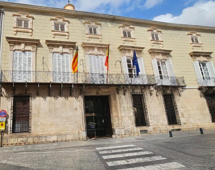 Berná, had previously served as president of La Murada's festival committee in 2022 and 2023, was earning a gross annual salary of €30,000 in his role as a trusted appointee.