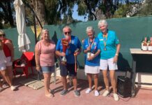 Le tournoi caritatif de triplettes mixtes de Las Salinas est un énorme succès Avec 32 équipes représentant 14 clubs, l’événement a combiné esprit de compétition et bonne volonté communautaire.