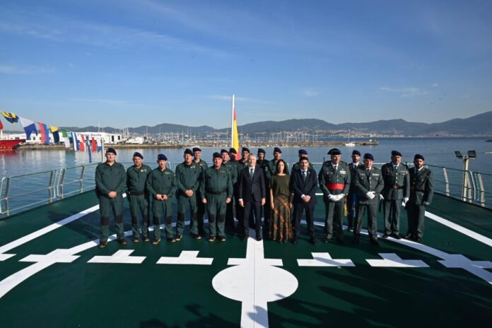 Spain’s Interior Minister, Fernando Grande-Marlaska, presided over the delivery of the Guardia Civil’s new ocean-going patrol vessel Duque de Ahumada this Thursday in Vigo.