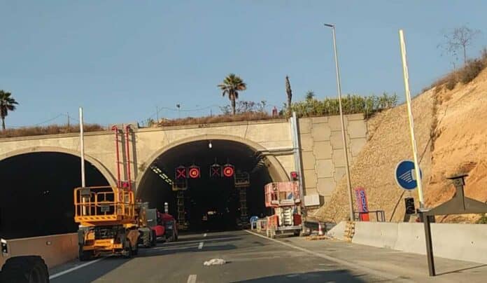 Los conductores que usan la autopista AP-7 cerca de Pilar de la Horadada enfrentarán interrupciones del tráfico hasta el 23 de septiembre debido a los trabajos de mejora continuos en el túnel.