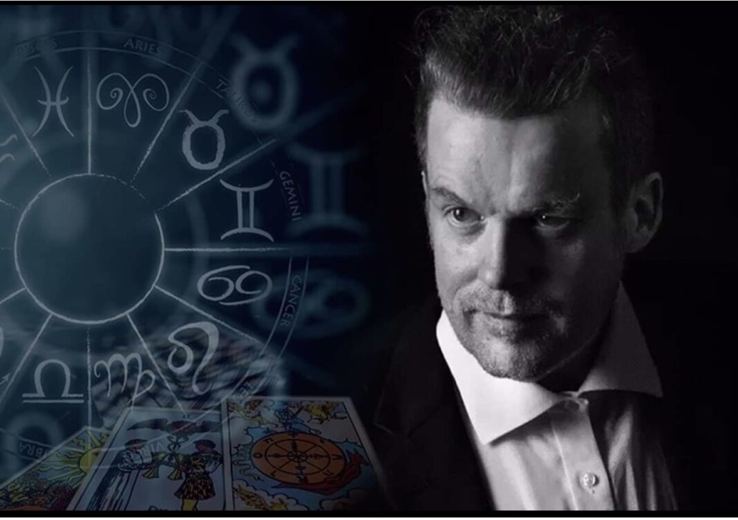 Robert Readings is a professional dream analyst, psychic reader of playing cards, and hypnotist. He has been on radio and television all over the world explaining and demonstrating his abilities.