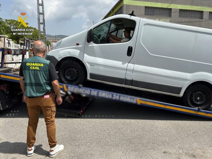 The Guardia Civil has arrested a man in Ibi on suspicion of five new counts of fraud linked to the sale of camper vans.