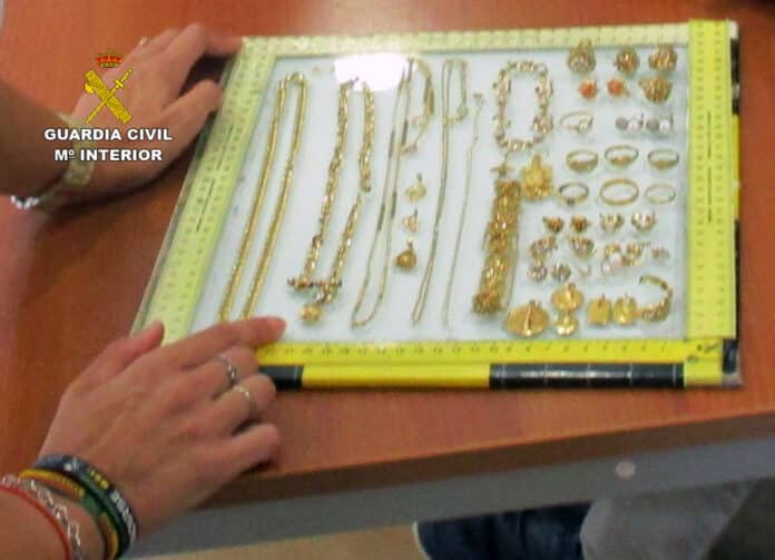 Some victims had not realized their jewellery was missing until the Guardia Civil returned it.