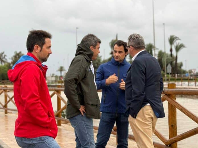 Mayor Eduardo Dolón praises the professionalism and hard work of all CECOPAL members in managing the climate emergency