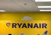 Ryanair schrapt 1.2 miljoen stoelen in Spanje en beëindigt alle vluchten naar Asturië vanwege hoge luchthavenkosten CEO Michael O'Leary veroordeelde de regering en Aena en waarschuwde dat een geplande tariefsverhoging van 7% – de hoogste in meer dan tien jaar – het regionale verkeer, toerisme en banen verder zal schaden.