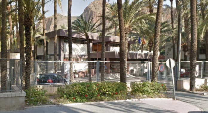 CEIP Josefina Manresa foreldreforening fordømmer Orihuela bystyres forsømmelse av skolevedlikehold