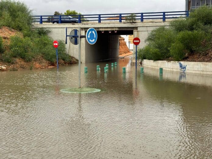 The most intense rainfall is expected from 10:00 a.m. until midnight, affecting mainly the southern half of the province.