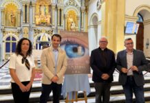 Affiche voor de patronale festiviteiten van 2025 ter ere van La Purísima gepresenteerd De afbeelding markeert het begin van de aftelling naar de festiviteiten, die op 14 november beginnen met de presentatie van de derde editie van de jaarlijkse Mater Inmaculada. De poster zal nu overal in de stad te zien zijn.