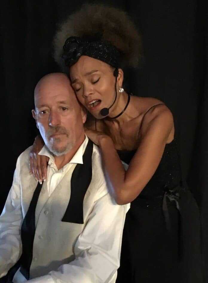 Loudmouth Productions LOVE IN THE THEATRE es un viaje musical a través de los espectáculos más queridos del pasado y del presente. ¡Lleno de sorpresas con toda la alegría y magia del escenario del West End!
