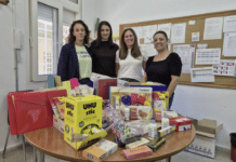 Donación anual de útiles escolares de ADAPT Detectorists Gracias una vez más a la generosa donación de los miembros del Club de Detección de Metales ADAPT, pudimos hacer nuestra donación anual a la escuela primaria local Las Esperanzas.