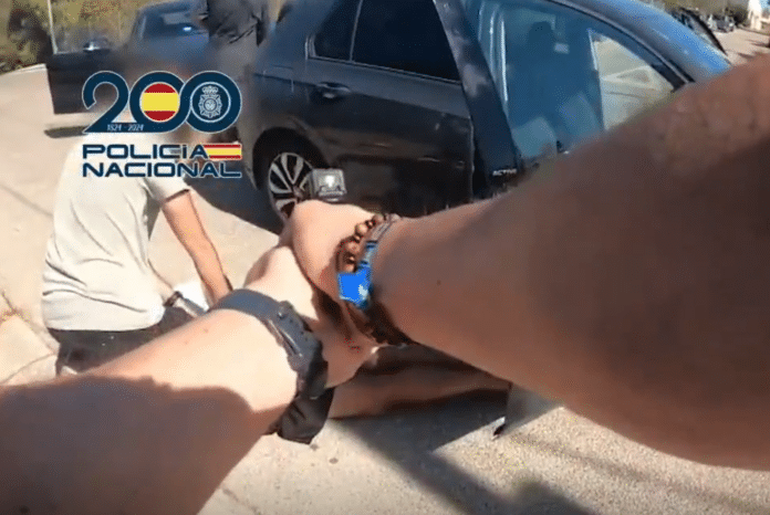 The dramatic bust was carried out by Spain’s National Police, who pounced on the trio as they drove through the streets of the Vega Baja town.