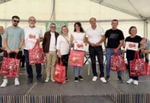 Sofía Torres wygrywa konkurs obierania granatów organizowany przez Elche „Dla mnie” – powiedział Torres – „cięcie granatów jest tak proste, jak czesanie włosów. Moja rodzina często je je, a ja ścinam je od wielu lat”.