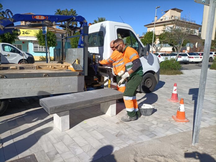 L'objectif principal des actions récentes a été de répondre à la demande des riverains pour davantage de places assises le long de la promenade.
