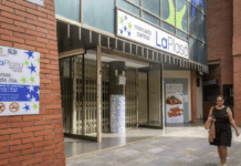 Rozpoczęto przebudowę targowiska La Plasa w Torrevieja, inwestycja warta 8.3 mln euro Ambitny projekt, któremu powierzono zadanie Grupo Cobra, oznacza początek gruntownej przebudowy historycznego budynku targowego miasta. Inwestycja wyniosła 8.3 mln euro, a całkowite wydatki publiczne, po uwzględnieniu wszystkich powiązanych kosztów, przekroczyły 13.5 mln euro.