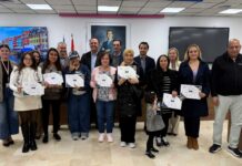 20 Participants Benefit from Training and Employment Support in Torrevieja The second edition of Torrevieja’s OLA program successfully supported 20 Social Fund beneficiaries through training, job placement, and basic needs assistance, achieving high participation and early employment outcomes, while strengthening social inclusion and equal opportunities.