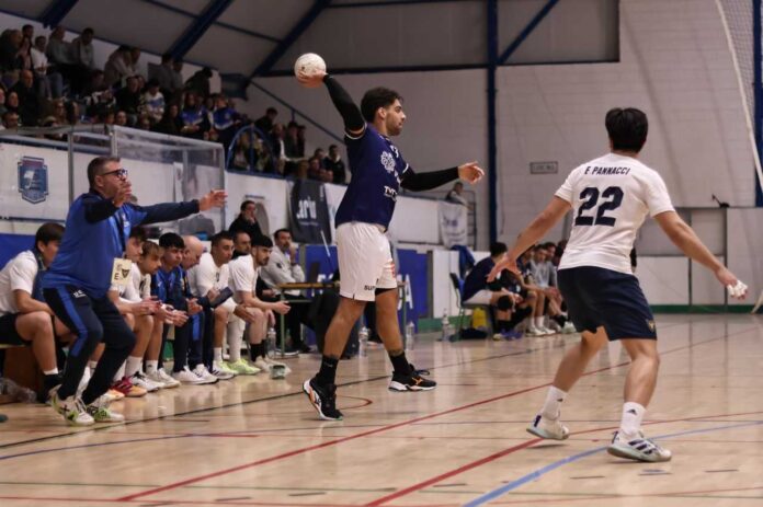 Mare Nostrum Torrevieja lieferte eine gelassene und überzeugende Leistung ab und besiegte UCAM Balonmano Murcia am 11. Spieltag der spanischen Primera Nacional mit 26:21.