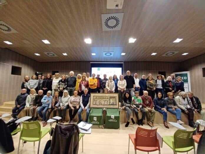 The lecture hall at the International Conservatory of Torrevieja was packed every afternoon for the seven-session course, which ran from November 4 to November 26.