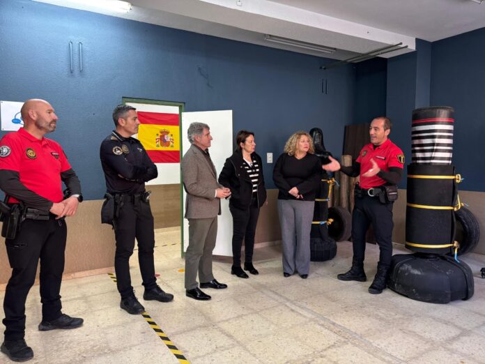 During the presentation, Mayor Pepe Vegara praised the initiative, highlighting that it demonstrates the Local Police’s commitment, teamwork, and forward-looking approach