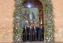 Esplendor Sagrado en Torrevieja cuando la ciudad honra a su Patrona La ciudad de Torrevieja se volvió a reunir en profunda devoción mientras miles de vecinos acompañaban la solemne procesión y la emotiva Salve Marinera, poniendo punto y final a las fiestas patronales en honor a la Inmaculada Concepción.