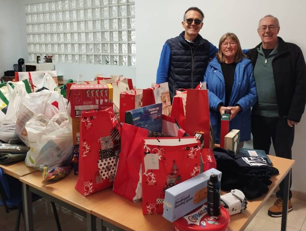 Die Wohltätigkeitsorganisation AAN – Hilfe für Bedürftige in San Fulgencio und der Urbanisation La Marina – hat dank der Großzügigkeit und Unterstützung der lokalen Bevölkerung erneut ein außergewöhnlich arbeitsreiches und erfolgreiches Jahr hinter sich.