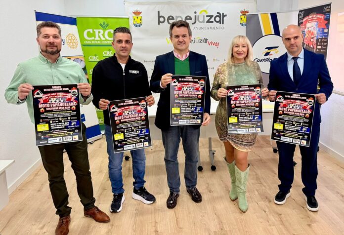 Il municipio di Benejúzar ha ospitato oggi la presentazione della tradizionale cavalcata di beneficenza di Babbo Natale, "Nessun bambino senza giocattolo", organizzata dall'associazione motociclistica Centauros del Alba.