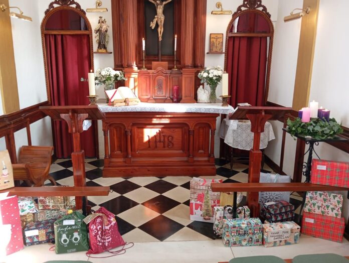 Vår Herre Jesu Kristi fødsel vil bli feiret nok en gang for fullt i kapellaniet til St. Peter og Paul i Torrevieja denne julen med en rekke spesielle gudstjenester i begge kapellaniets kirker, hvor alle er velkomne.