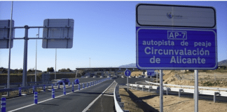 Alicante’s AP-7 Goes Toll-Free, Easing Traffic on the A-70 It is hoped that the toll-free decision will strengthen public appeals in the Vega Baja to remove the two tolls at close to San Miguel and in La Zenia, with residents arguing that eliminating these barriers would further ease traffic and boost local economic activity in the area.