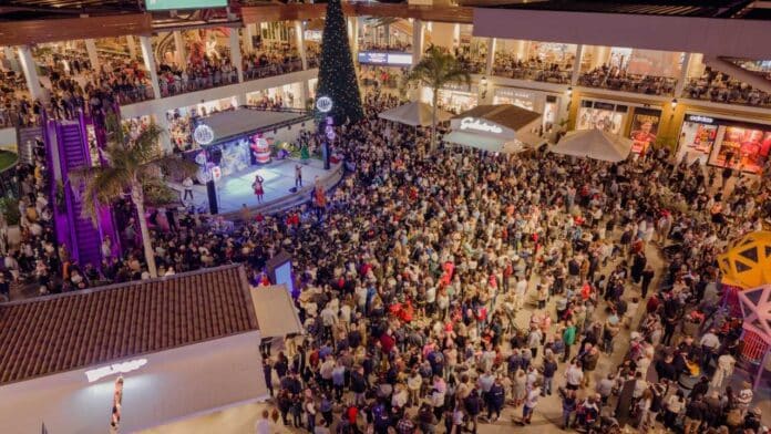 El calendario transforma el centro comercial en uno de los principales puntos de encuentro navideño de la región, ofreciendo música, espectáculos, entretenimiento familiar y actividades benéficas diseñadas para deleitar tanto a locales como a visitantes.