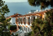 España sigue siendo el principal destino soñado por los británicos que compran en el extranjero A pesar de las regulaciones más estrictas en muchos de sus puntos turísticos, España continúa dominando las búsquedas de propiedades en el extranjero de los compradores británicos, asegurando el primer puesto en la lista de 2025 de Rightmove de los lugares internacionales más buscados.