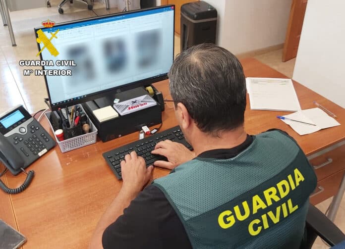 La Guardia Civil ha detenido a dos menores como autores de una grave agresión a otro menor en Alhama de Murcia, agresión que dejó a la víctima hospitalizada y requiriendo intervención quirúrgica por la gravedad de sus lesiones.