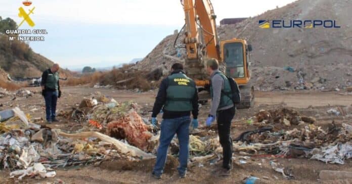 The Fenoll family allegedly established a fertilizer company to disguise the illegal burial of nearly one million tons of untreated waste on agricultural land in La Murada, a district in Orihuela.