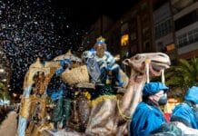 Å se på himmelen for de tre kongenes parader: Usikkerhet på kysten og regn i provinsens indre Statens meteorologiske byrå (AEMET) bekrefter usikkerheten: for Alicante spår de 100 % sannsynlighet for regn søndag 4. januar og mandag 5. januar, dagen for De tre konger-paraden.